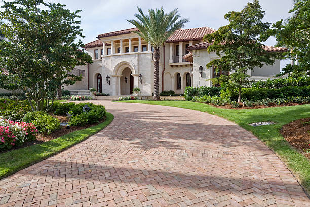 Best Professional Driveway Pavers  in Cleveland, MS